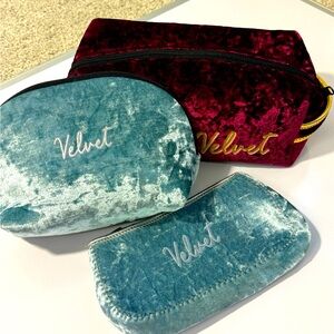Travel pouches velvet set